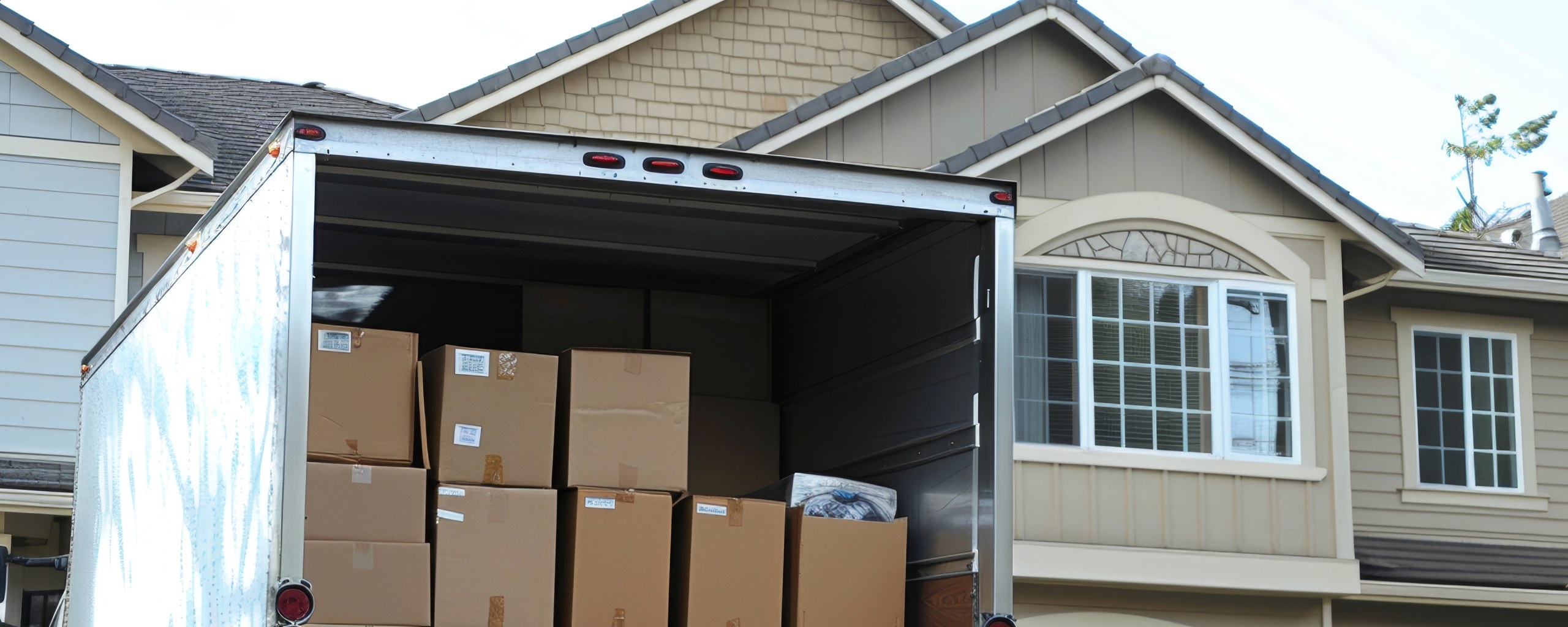 Moving truck and crew serving Colorado Springs, Colorado