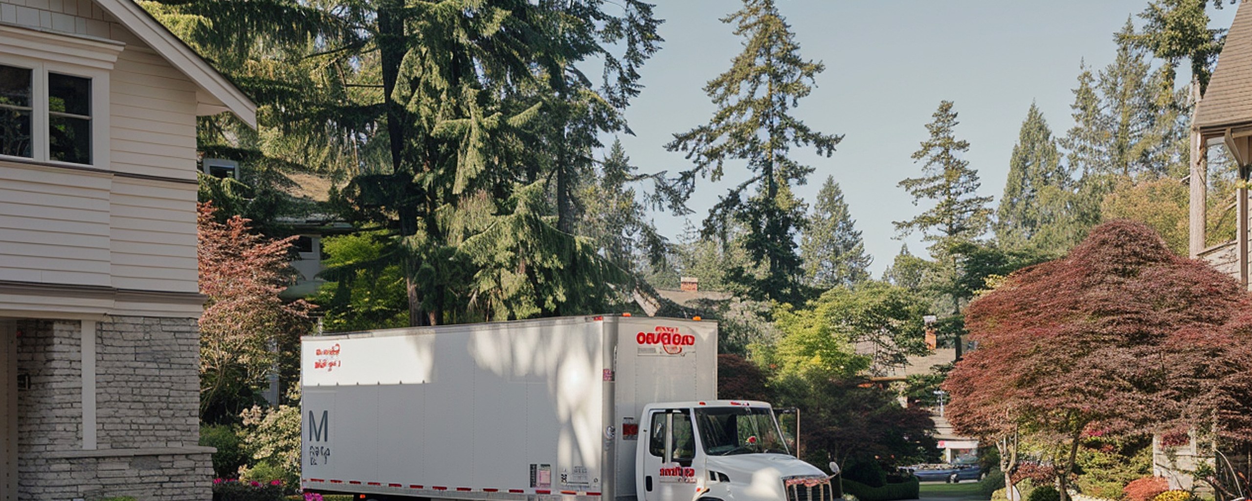 Moving truck and crew serving Columbia, South Carolina