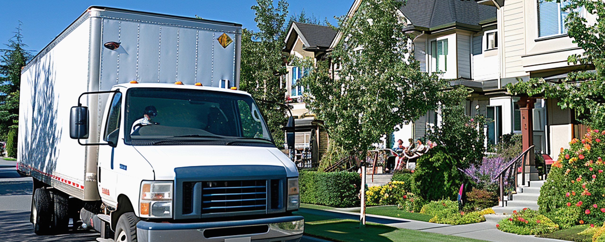 Moving truck and crew serving Camden, Delaware