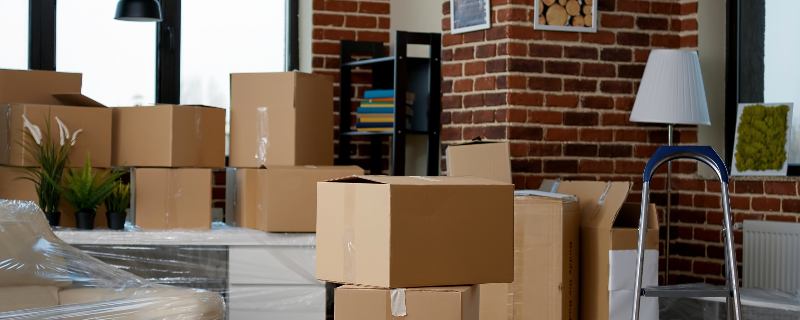 Moving truck and crew serving Naperville, Illinois