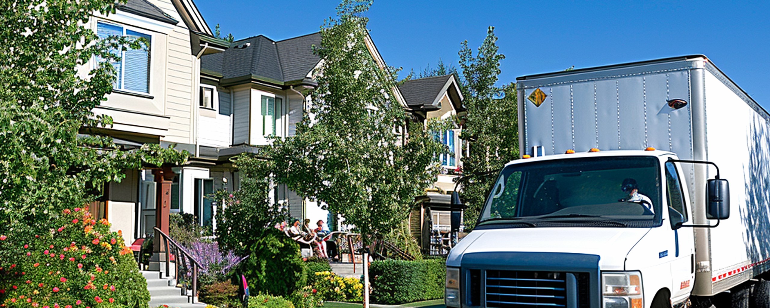Moving truck and crew serving Warren, Michigan