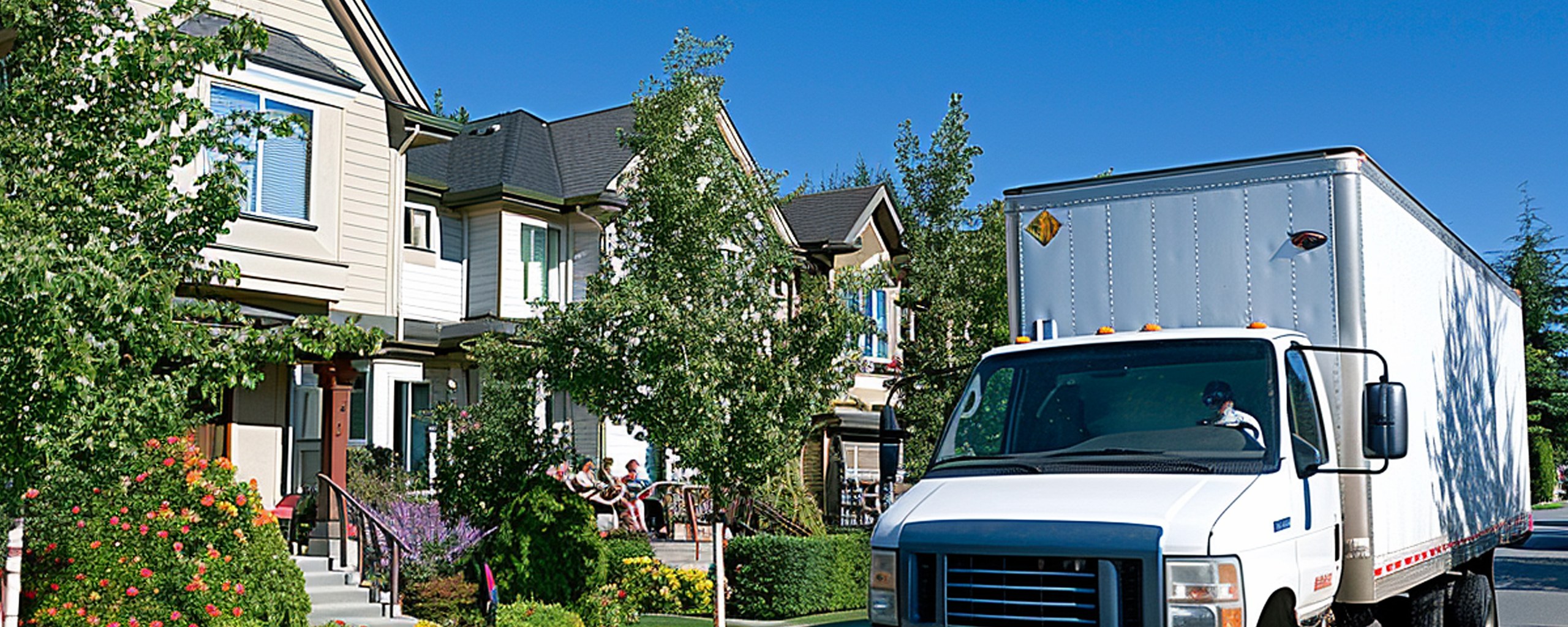 Moving truck and crew serving Overland Park, Kansas