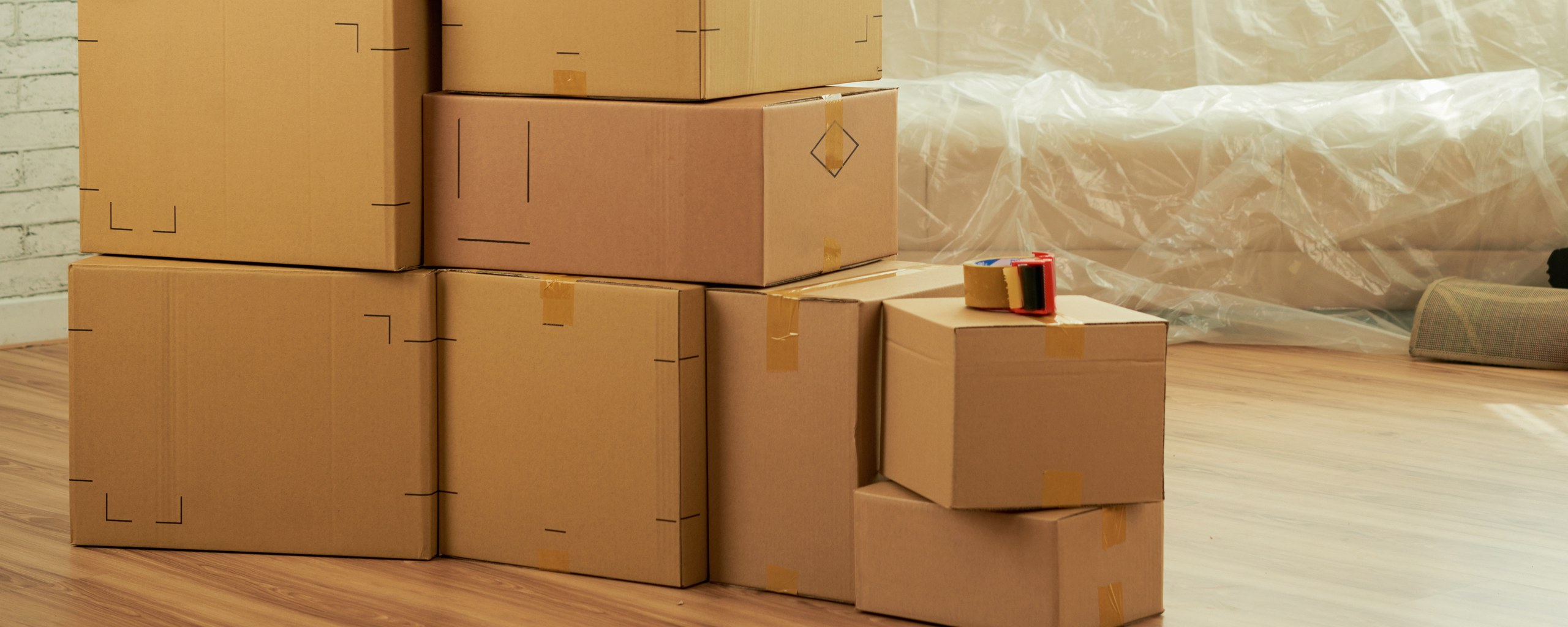 Moving truck and crew serving Parkville, Maryland