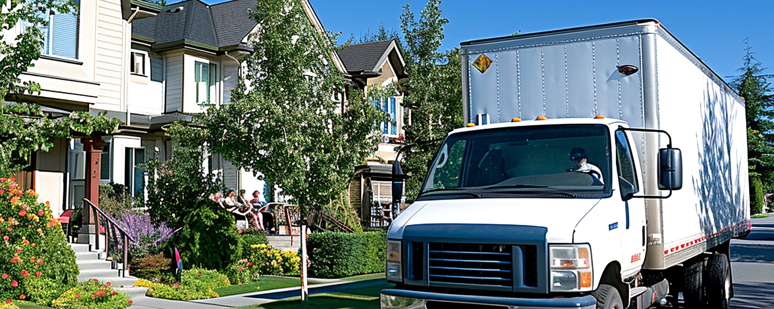 Moving truck and crew serving Baton Rouge, Louisiana