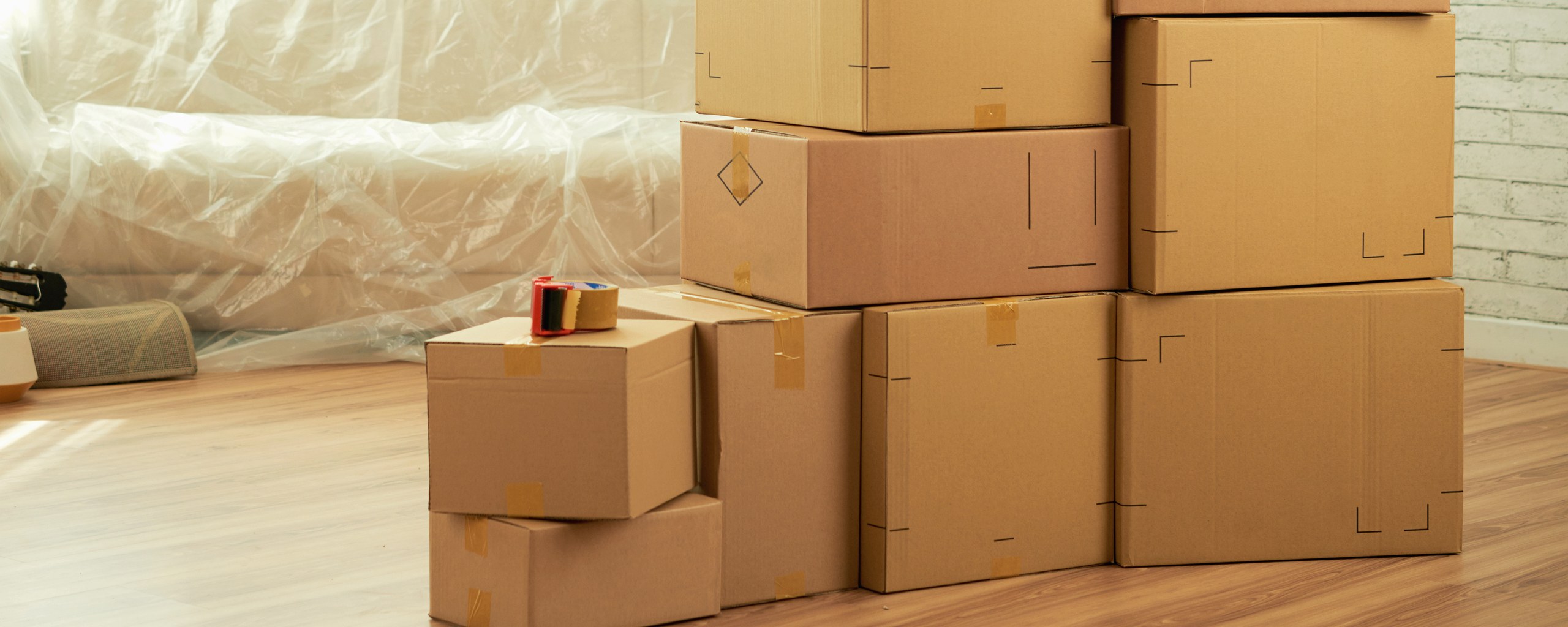 Moving truck and crew serving Allentown, Pennsylvania