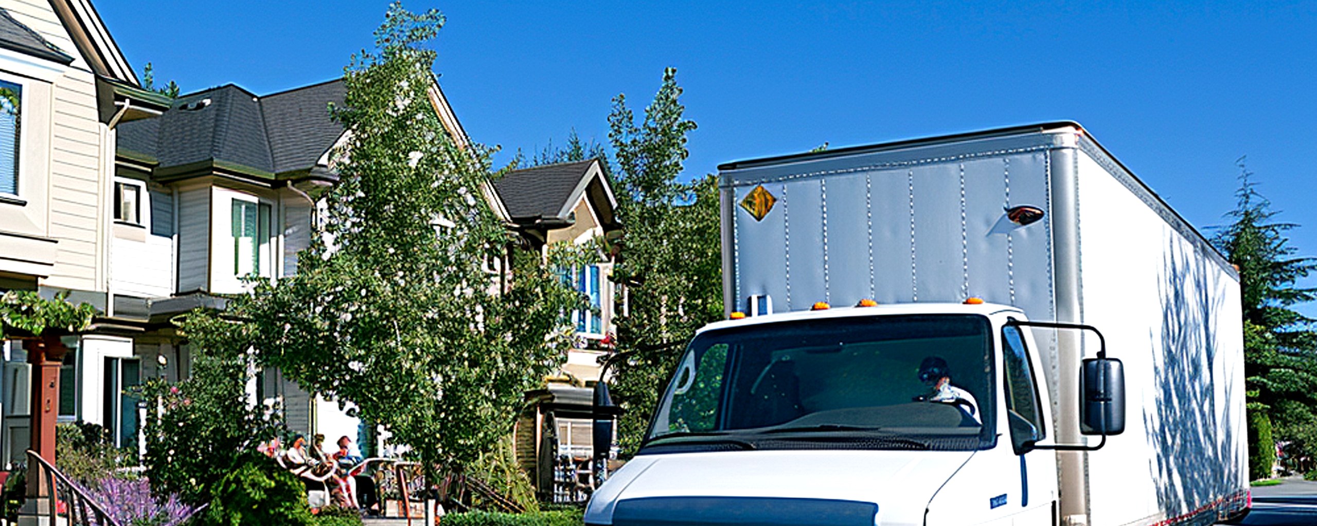 Moving truck and crew serving New Orleans, Louisiana