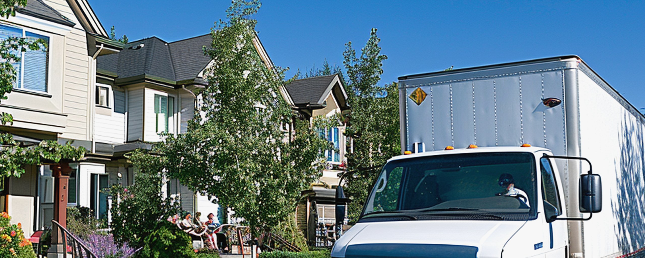 Moving truck and crew serving Aurora, Colorado