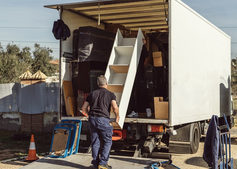 Movers loading a truck in Hobbs, New Mexico