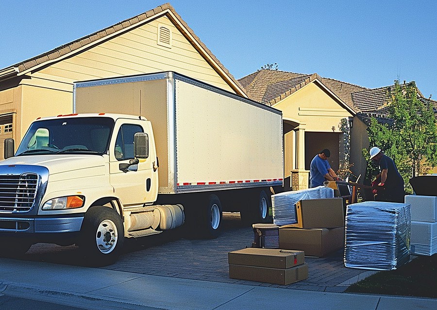 Movers loading a truck in Mt Pleasant, South Carolina